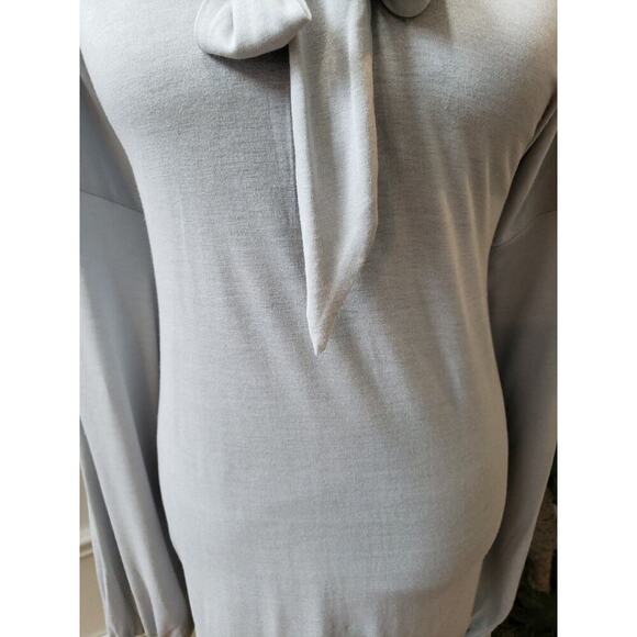 DG2 Diane Gilman Blouse XL Light Gray Tie Neck Long Sleeve Keyhole Front Top - Picture 4 of 13